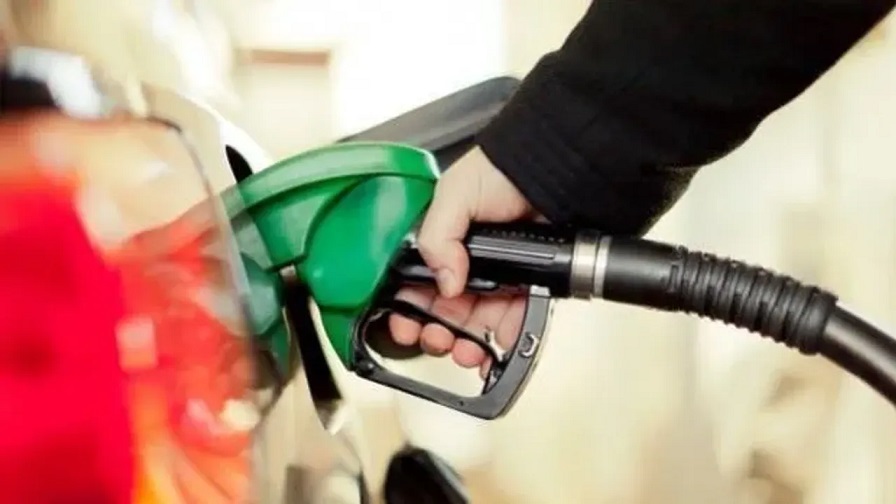 Küresel petrol fiyatlarında yaşanan yükseliş, yurt içindeki pompa fiyatlarına zam