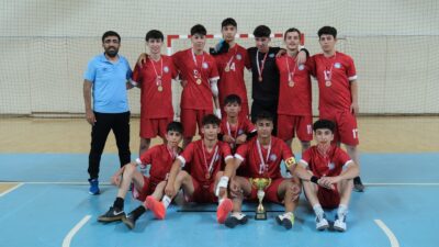 Erzincan futsal il birinciliği Gençler B Erkek kategorisinde nefes kesen