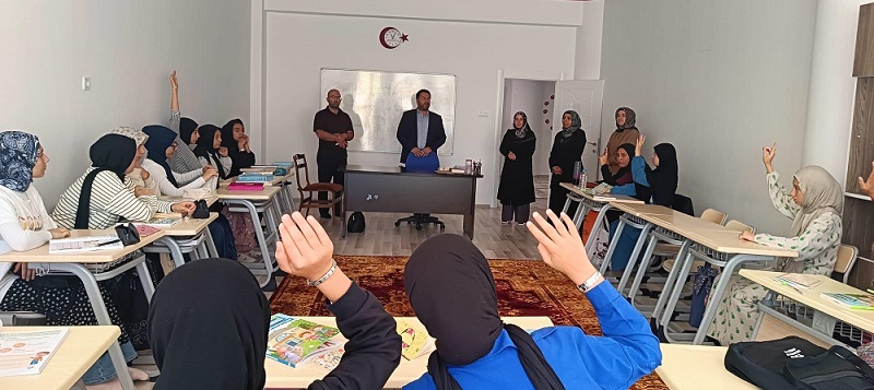 Tam Zamanlı Yaz Kur’an Kursunda; Kur’an-ı Kerim’i mahreç ve tecvid