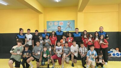 Erzincan Polisi Değer Erzincan spor okullarında bilgilendirme faaliyetlerini devam ettiriyor.