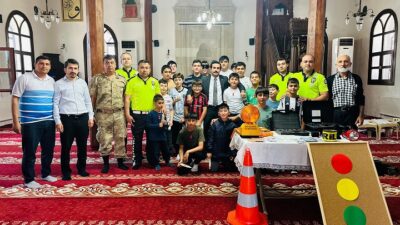 Erzincan Refahiye İlçesi Merkez Esat Muhlis Camii’nde kur’an kursuna giden