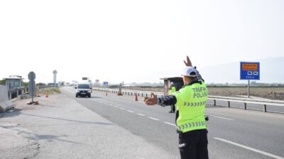 Erzincan Polisi, araması bulunan şahıslara yönelik yaptığı operasyonlarda 24 yıl