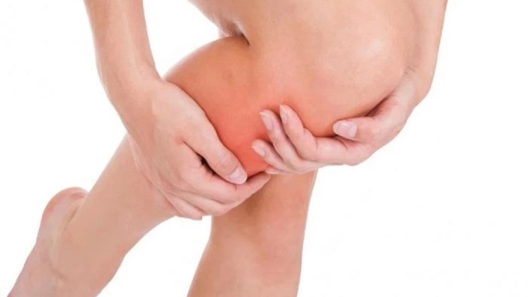 Fizik Tedavi ve Rehabilitasyon Uzmanı Doç. Dr. Ahmet İnanır, bacak