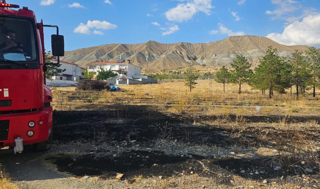 Akşam saatlerinde Erzincan Çukurkuyu Bulutlu Mahallesinde meydana gelen arazi yangını