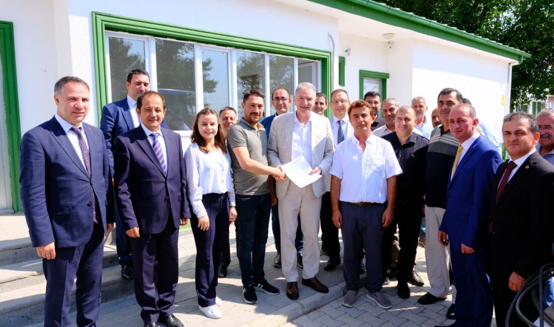 Toprak Mahsulleri Ofisi Genel Müdürü Ahmet Güldal bir dizi temaslarda