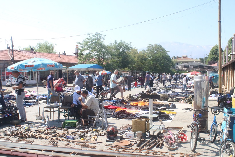 Bitpazarında yok yok. Erzincan da haftanın ilk günü pazartesi günleri