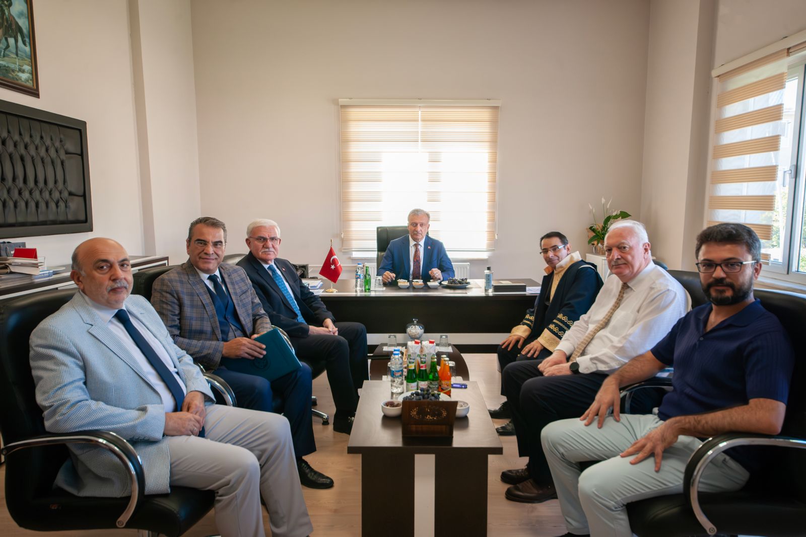 Erzincan Binali Yıldırım Üniversitesi Rektörü Prof. Dr. Akın Levent Profesör