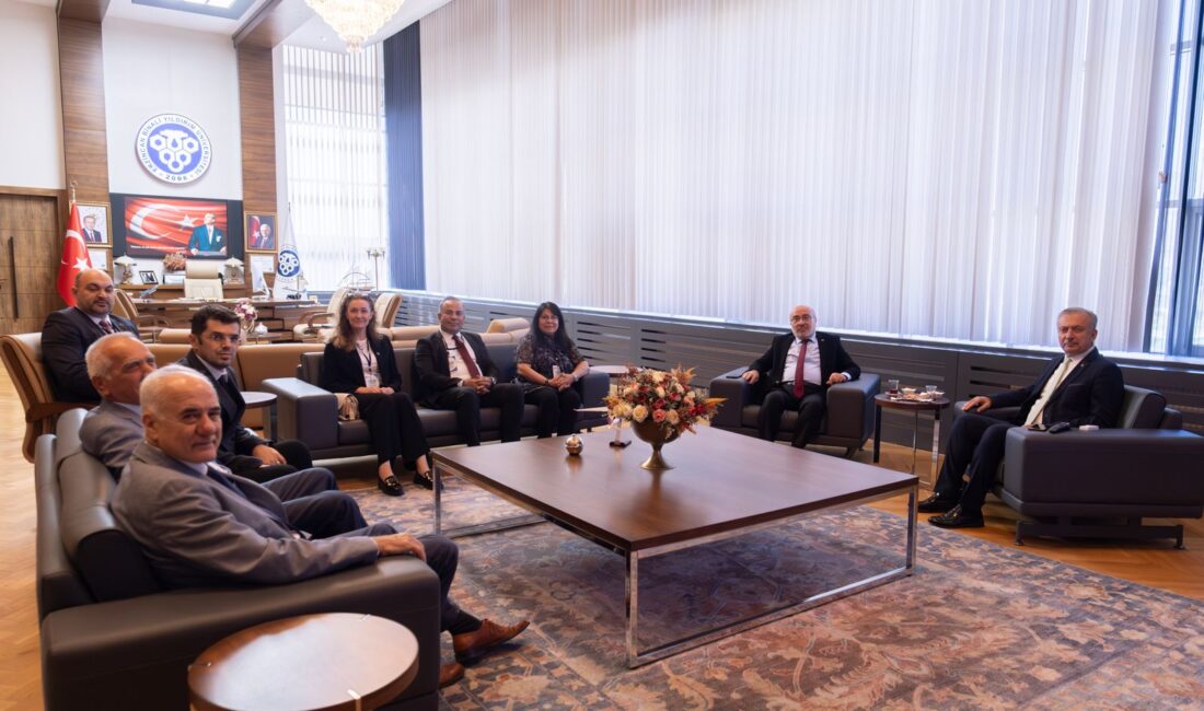 YÖKAK tarafından akreditasyon amacıyla yetkilendirilen TURAK yönetimi, TUADER (Turizm Akademisyenleri