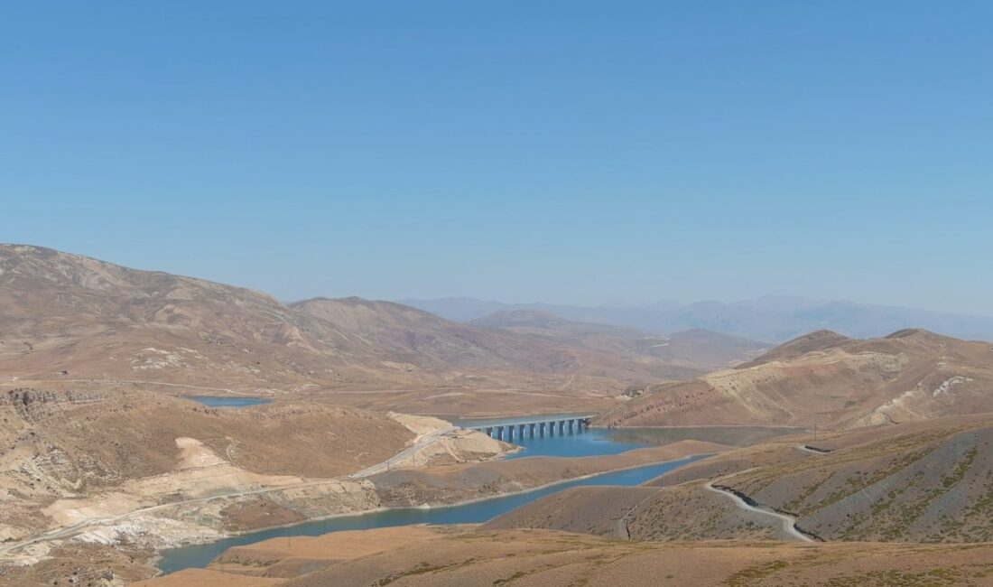 Turnaçayırı Barajı Erzincan’ın Çayırlı ilçesinde Balıklı Çayı üzerinde kurulan ve