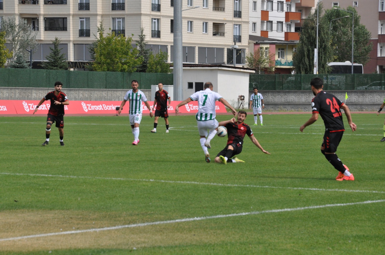 TFF 2. Lig Beyaz Grup'ta mücadele eden 24Erzincanspor, Ziraat Türkiye