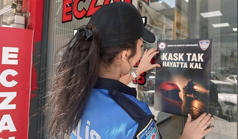 Erzincan Polisi Trafikte küçük bir ihmal, büyük sonuçlar doğurabilir. Biz