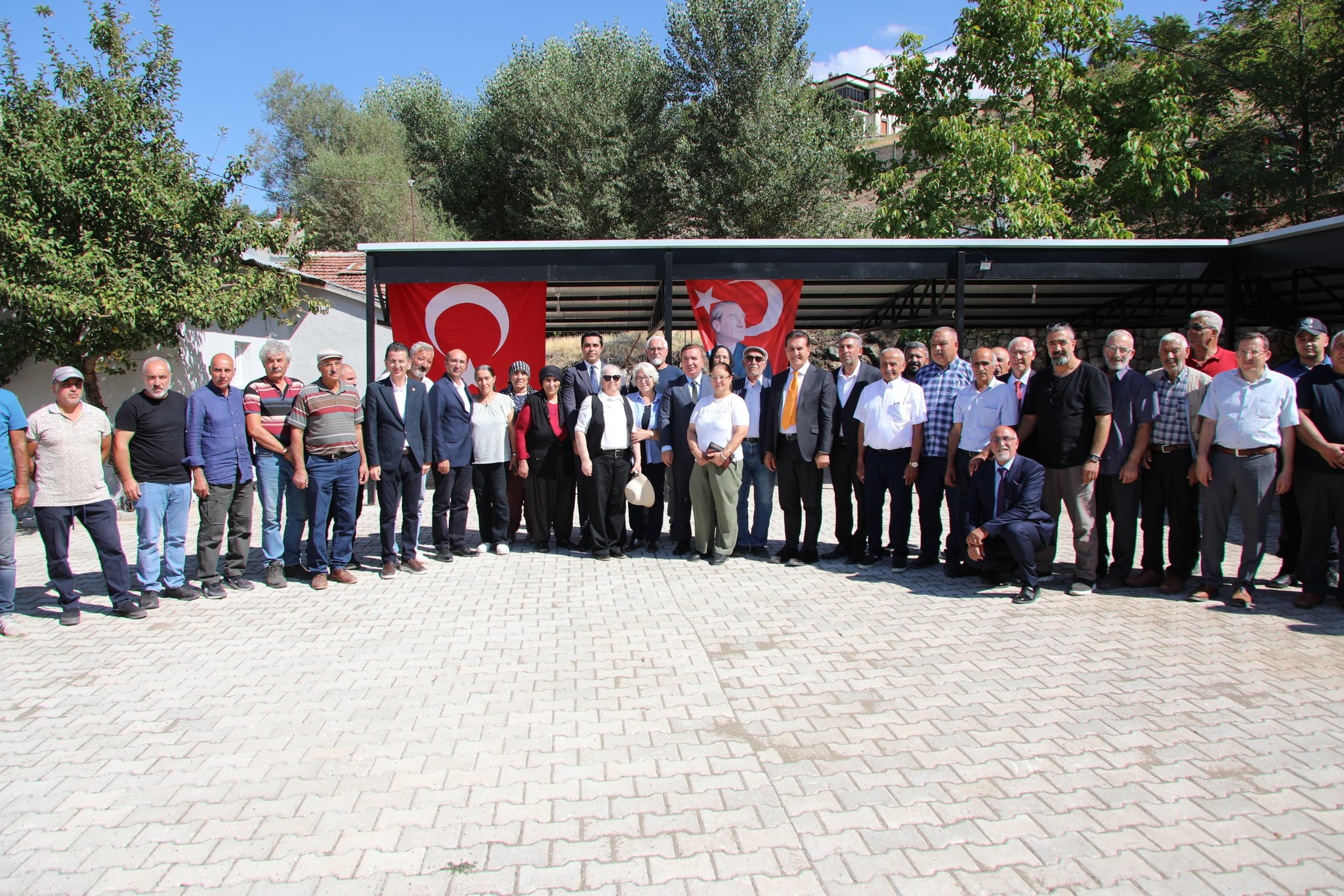 Erzincan Kemah İlçesi Maksutuşağı köyünde tadilat, tamirat ve çevre düzenlemesi