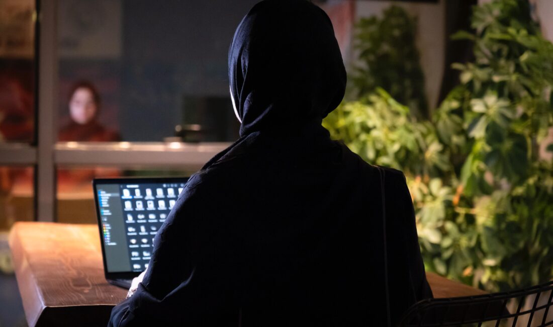 Düşmekten korkma; çünkü düşmek, kendini fark etmenin ilk adımıdır. Bazen