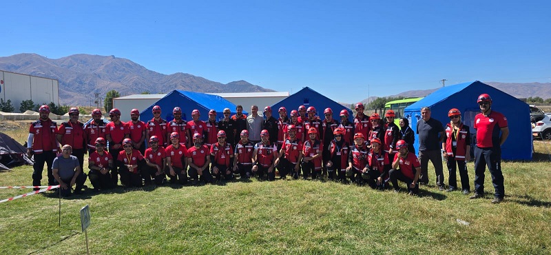 Erzincan İl Milli Eğitim Müdürlüğü personel ve öğretmenlerinden oluşan, MEB