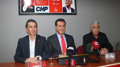 CHP Erzincan Milletvekili Mustafa Sarıgül, CHP Erzincan İl Başkanlığında bir