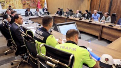 Erzincan Valisi Hamza Aydoğdu başkanlığında "Hız Sınırını Belirleyen İşaretlemelerde Sadeleşme