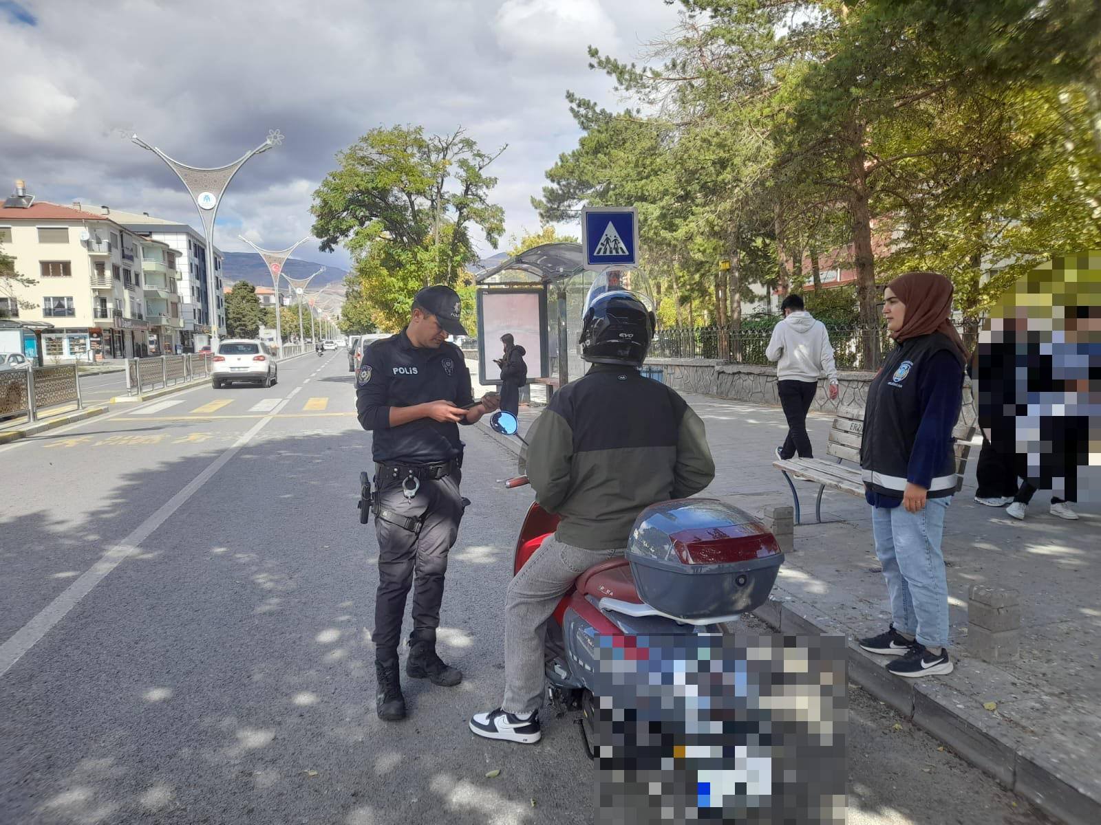 Erzincan İl Emniyet Müdürlüğü Çocuk Şube Müdürlüğü koordinesinde, bağlı ekiplerin