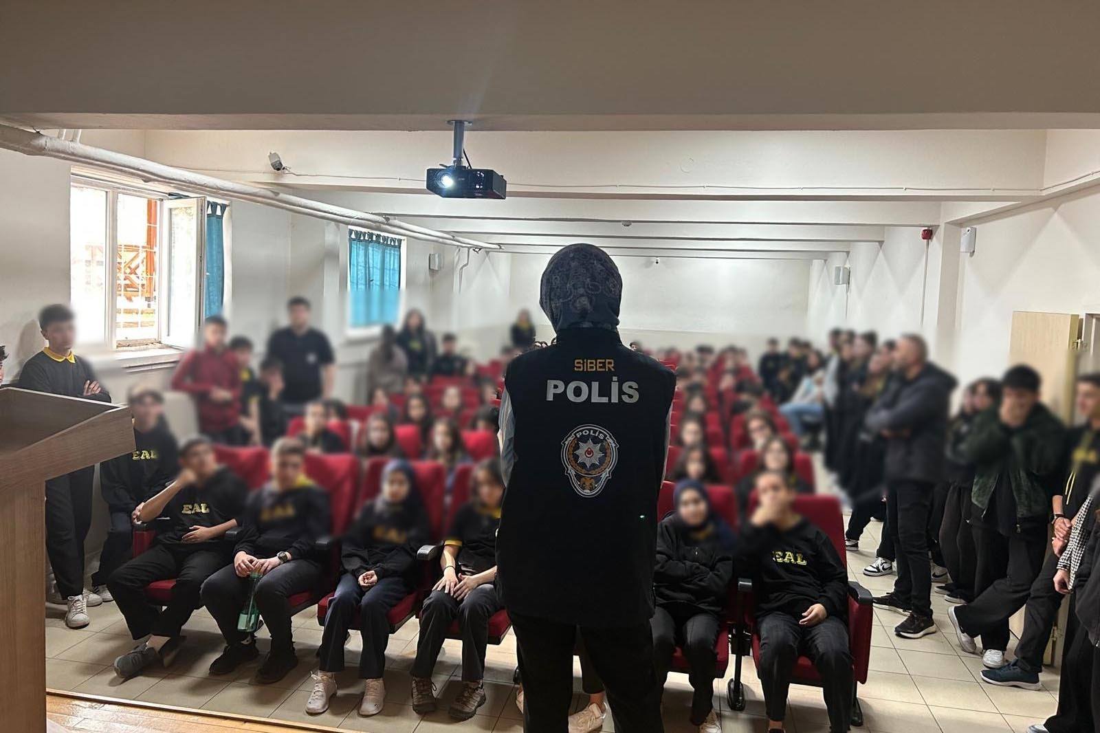 Erzincan İl Emniyet Müdürlüğü Çocuk Şube Müdürlüğü koordinesinde planlanan bilgilendirme