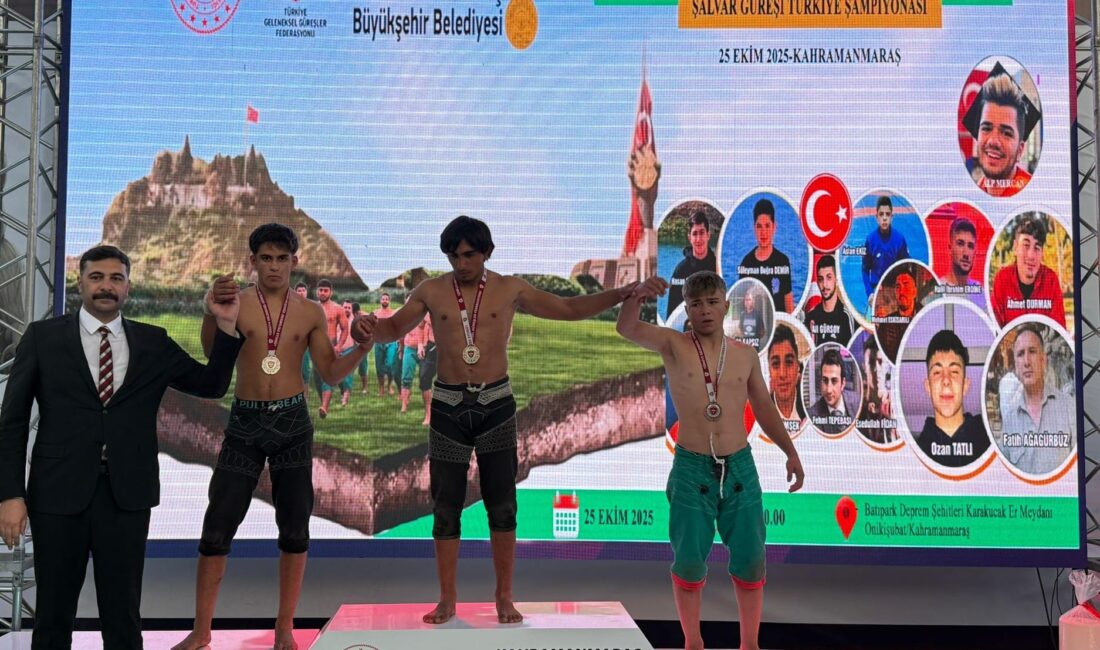 Kahramanmaraş’ta düzenlenen Şalvar Güreşi Türkiye Şampiyonası'nda; Yıldızlar 65 kg kategorisinde