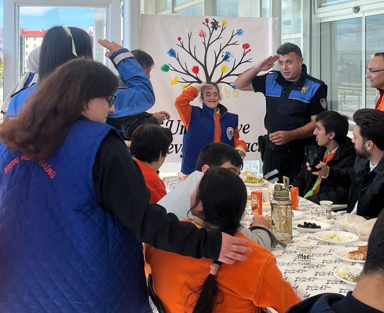 Erzincan İl Emniyet Müdürlüğü tarafından yürütülen ÇOGEP “Hep Birlikte Aileyiz”