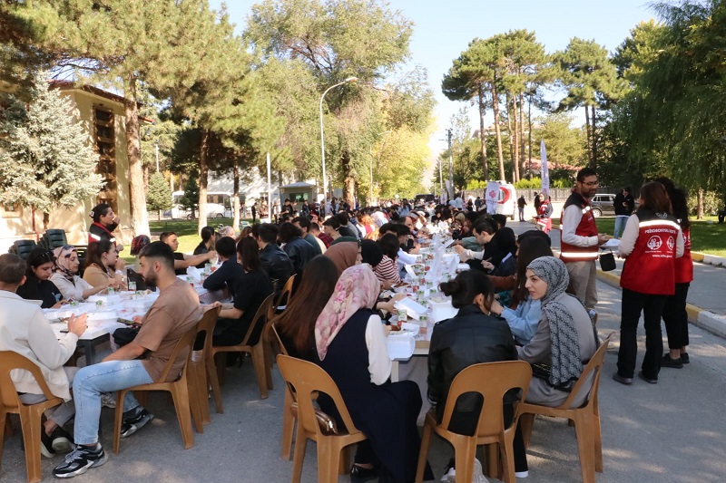 Erzincan Valisi olarak göreve başladığı günden itibaren gençlerin daima yanında