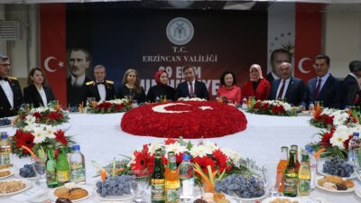 29 Ekim Cumhuriyet Bayram’ının 102’nci yıl dönümü kutlamaları çerçevesinde, Erzincan