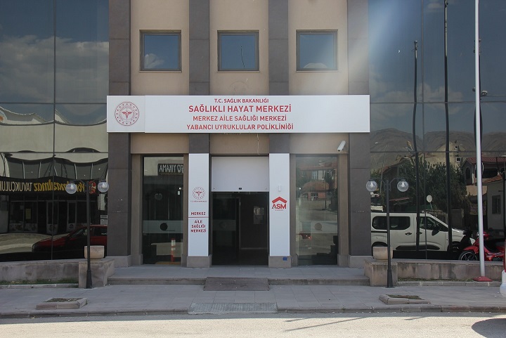 Sağlık Bakanlığı tarafından hakkaniyetli şekilde halkımızın sağlığını korumak ve iyileştirmek,