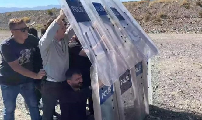 Hizmet içi eğitim kapsamında Erzincan İl Emniyet Müdürlüğü Çevik Kuvvet