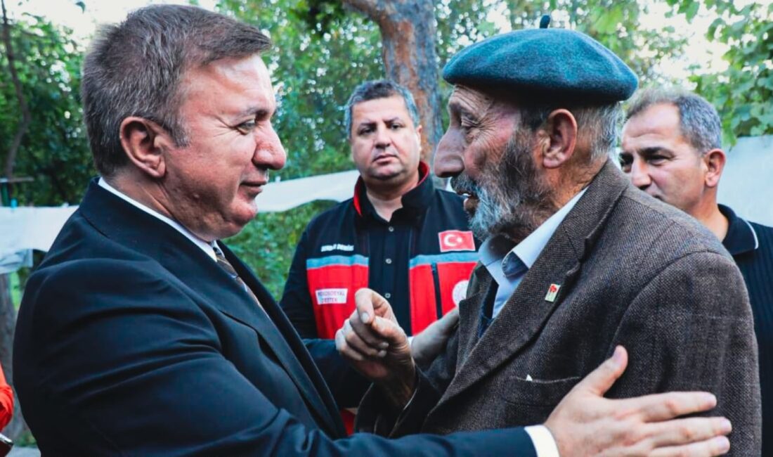 Erzincan Valisi Hamza Aydoğdu ve birim amirleri, 1 Ekim Dünya