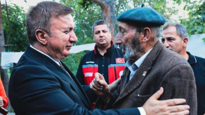 Erzincan Valisi Hamza Aydoğdu ve birim amirleri, 1 Ekim Dünya