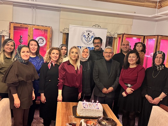 Erzincan EYUDER (Eğitim Yöneticileri ve Uzmanları Derneği) üyeleri, Öğretmenler Günü