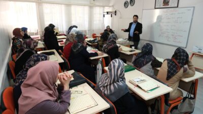 Erzincan İl Müftüsü İsmail Fakirullahoğlu, il genelinde hizmet veren Kur’an