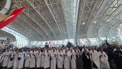 Erzincan’dan kutsal topraklara gidecek olan 193 umreci, Erzincan Havalimanı’nda düzenlenen