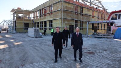 Erzincan Valisi Hamza Aydoğdu, Ergan Dağı Kayak Merkezi'nde devam eden