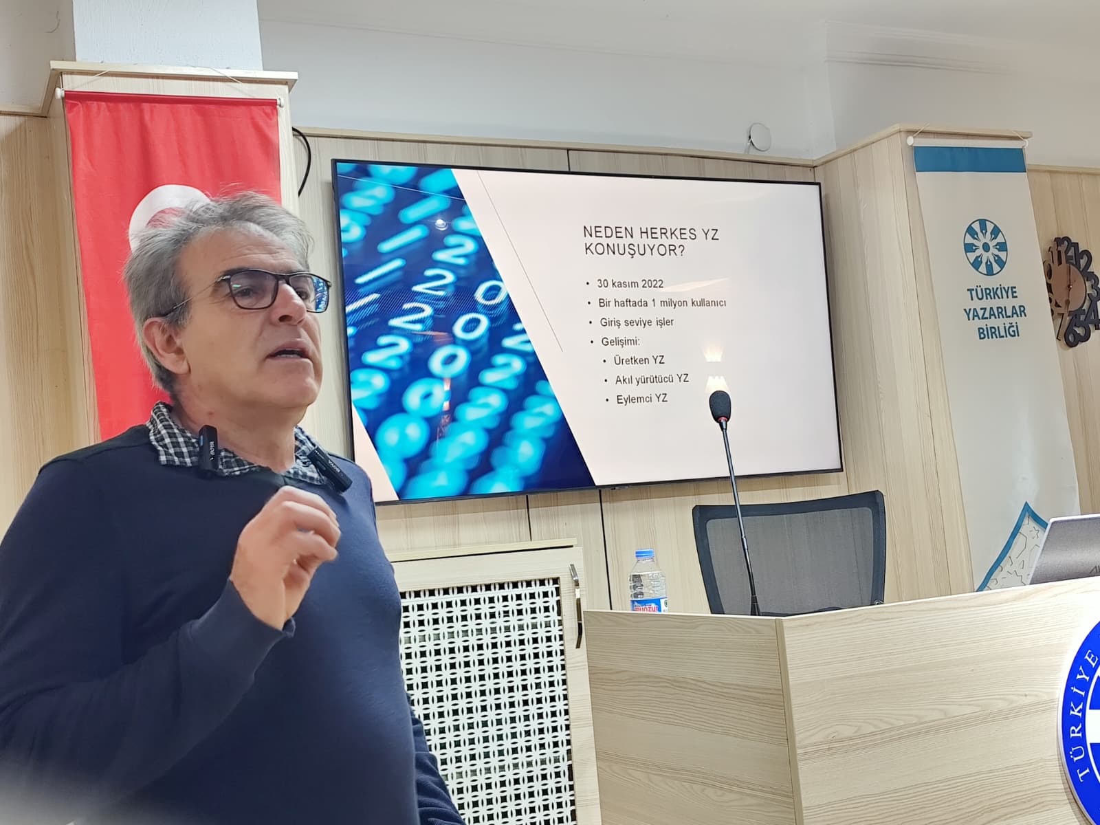 Türkiye Yazarlar Birliği Erzincan Şubesi’nin düzenlediği etkinlikte Doç. Dr. Vehbi