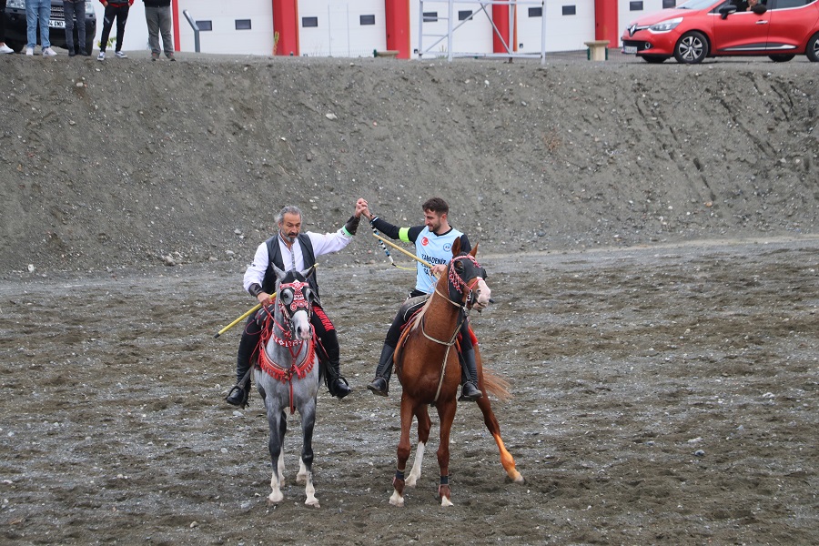 Erzincan Albayrak Atlı Spor Kulübü İle Bayburt Balca Atlı Spor