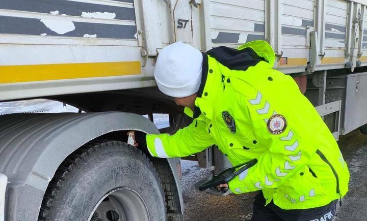 Erzincan’da şehirlerarası yük ve yolcu taşıyan ticari araçlar için 15