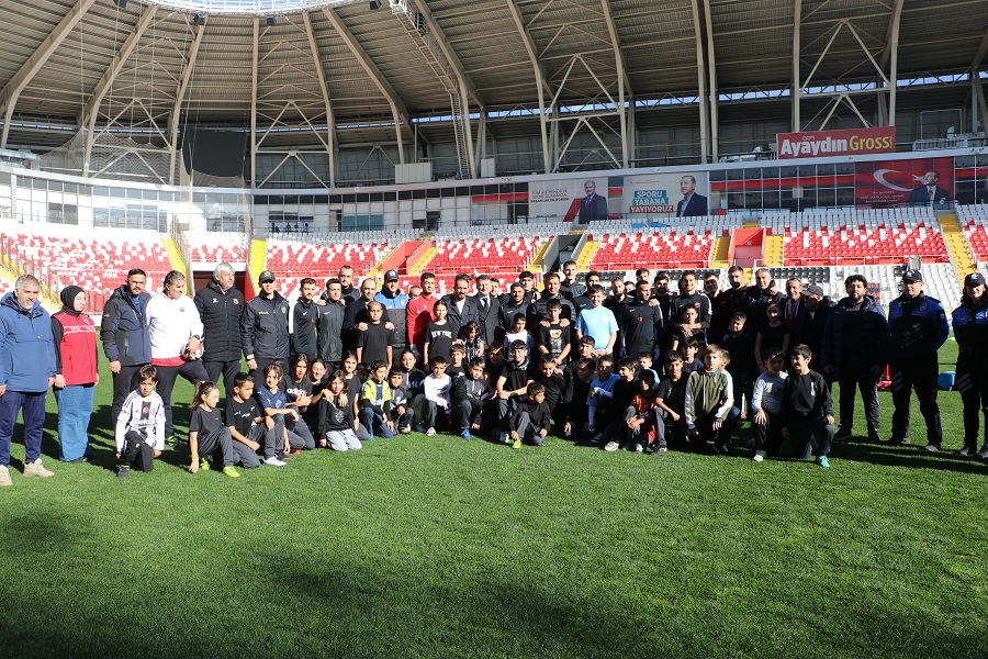 Erzincan Valiliği himayelerinde Gençlik ve Spor İl Müdürlüğü koordinesinde hayata