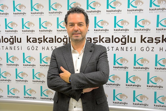 Kaşkaloğlu Göz Hastanesi hekimlerinden Op. Dr. Sedat Selim, gelişmiş teknolojisiyle
