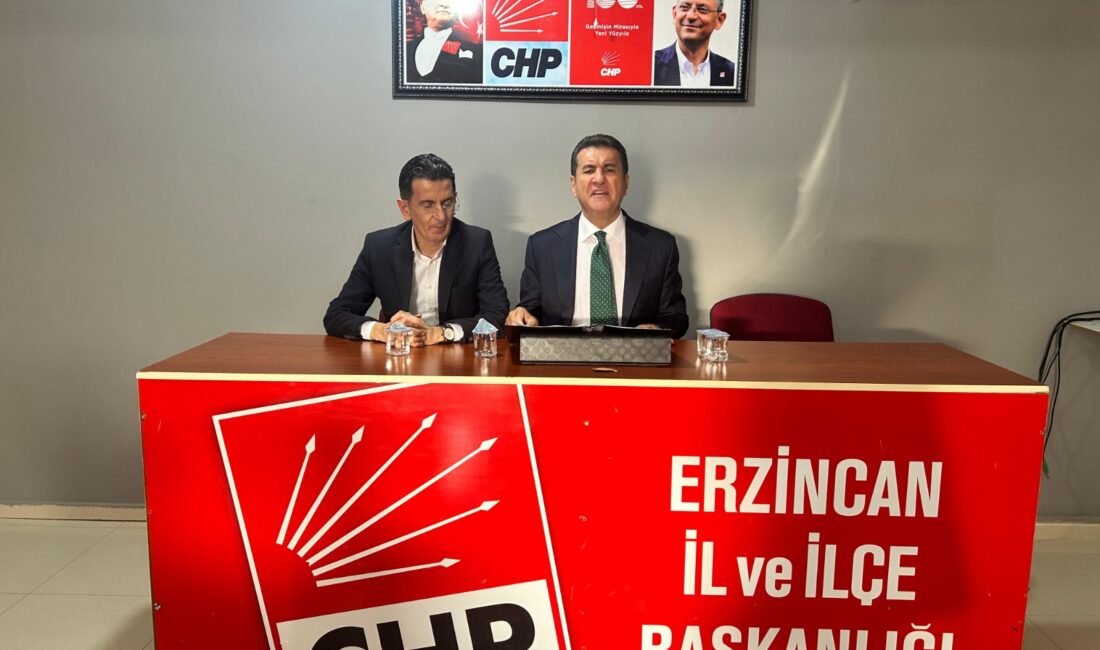 CHP Erzincan Milletvekili Mustafa Sarıgül, CHP Erzincan İl Başkanlığında bir