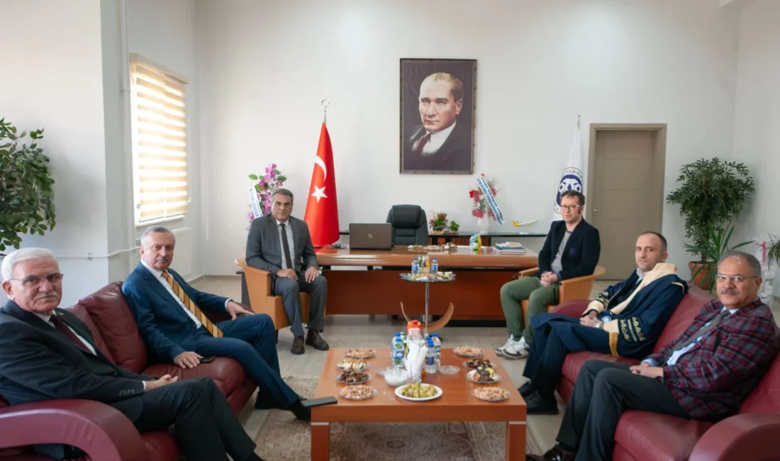 Erzincan Binali Yıldırım Üniversitesi Rektörü Prof. Dr. Akın Levent, EBYÜ