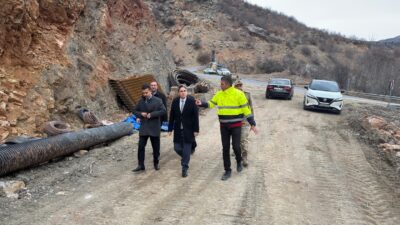 Refahiye–Kemaliye–Dutluca–Arapgir Yolu güzergâhında devam eden
Kemaliye–Dutluca Tünelleri ve Bağlantı Yolları Yapım