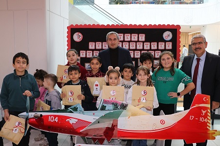 Erzincan Demirkent TOKİ İlkokulu tarafından Tutum Yatırım ve Türk Malları