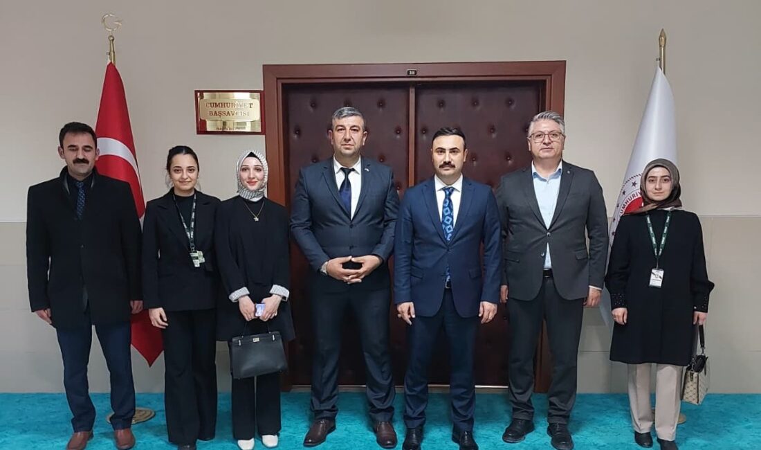 Yeşilay Erzincan Şubesi, Erzincan Cumhuriyet Başsavcısı Mustafa Değerli’yi makamında ziyaret
