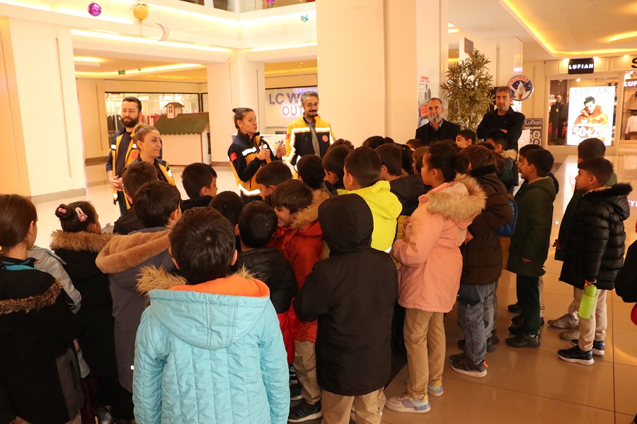 1-7 Aralık Acil Sağlık Hizmetleri Haftası kapsamında Sağlık Müdürlüğü tarafından