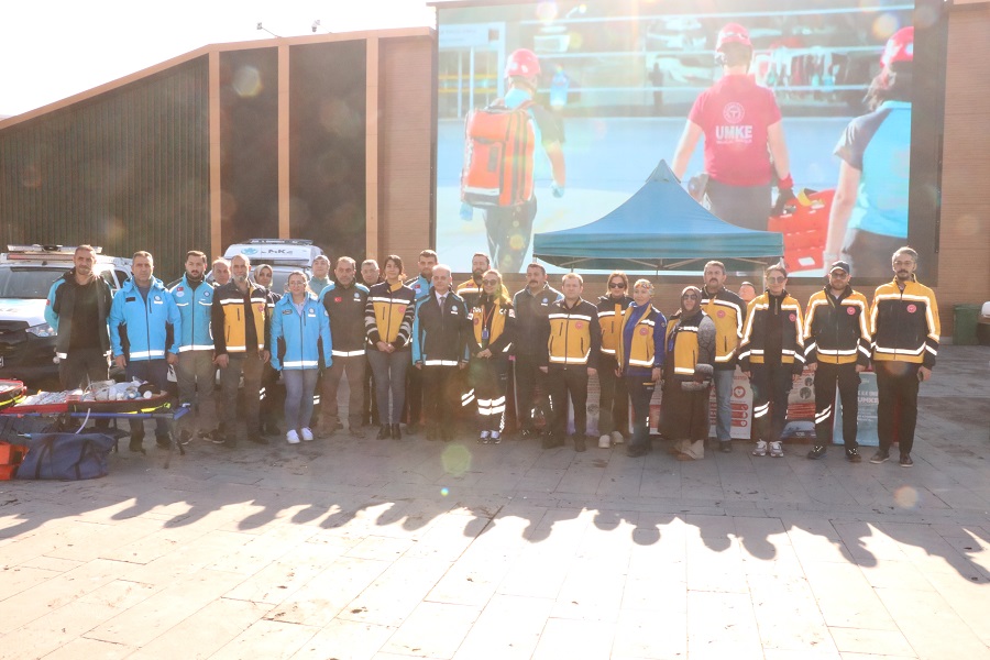 1–7 Aralık Acil Sağlık Hizmetleri Haftası kapsamında Erzincan’da “Afette İlk