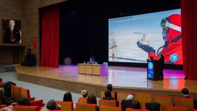 Erzincan Binali Yıldırım Üniversitesinde düzenlenen “Beyaz Kıta, Mavi Gelecek: Antarktika’dan