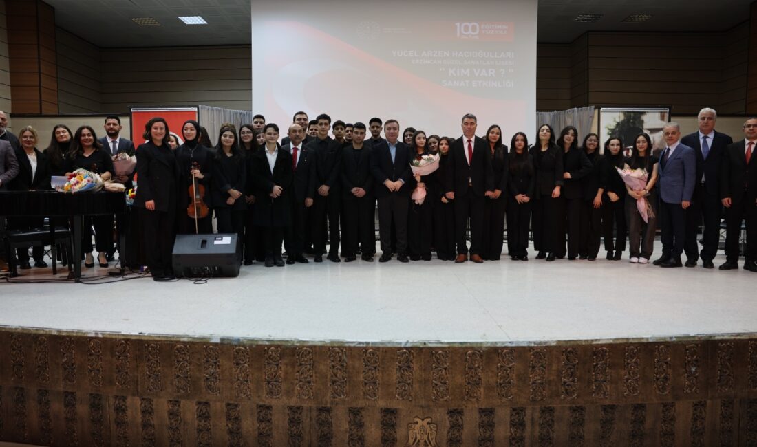 Erzincan Valisi Hamza Aydoğdu Erzincan Belediye Başkanı Bekir Aksun ve