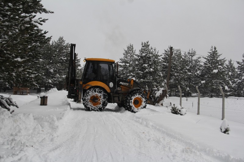 Erzincan’ın merkez ve yüksek kesimlerinde etkili olan kar yağışının ardından
