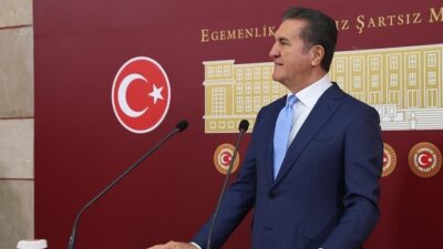 CHP Erzincan Milletvekili Mustafa Sarıgül TBMM’de düzenlediği basın toplantısında geçim
